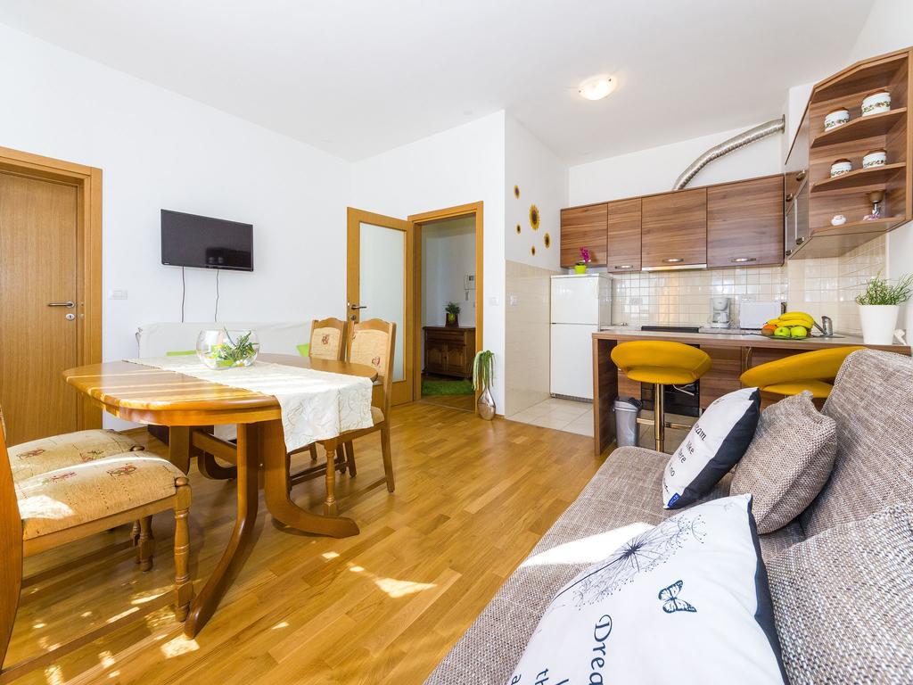 Apartament Populare Charming *