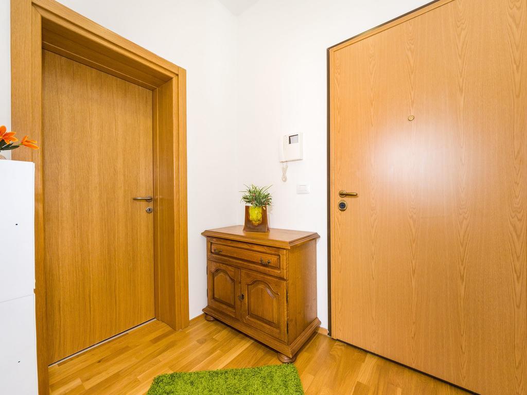 Apartament Populare Charming *